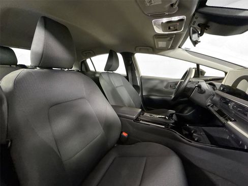 Used 2024 Toyota Prius LE image 39