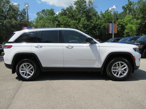 New 2026 Jeep Grand Cherokee Laredo w/ MOPAR Finishing Package RWD image 2