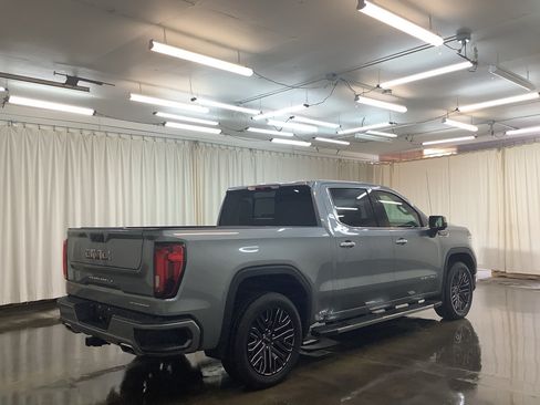 Used 2025 GMC Sierra 1500 Denali AWD/4WD image 5