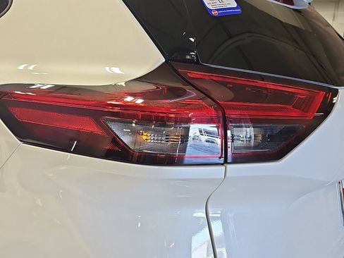 New 2026 Nissan Rogue Platinum image 14