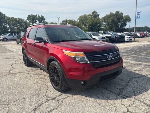 Used 2014 Ford Explorer XLT w/ Equipment Group 202A FWD image 27
