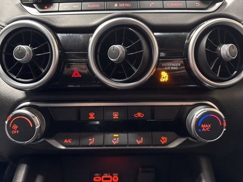 Used 2022 Nissan Sentra SV w/ Trunk Package image 9