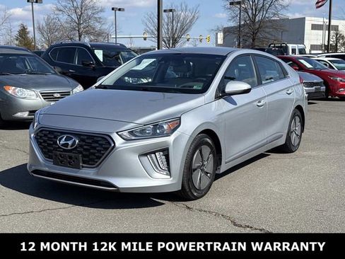 Used 2022 Hyundai Ioniq SE image 5