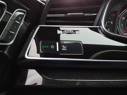 Used 2019 Audi Q8 Prestige w/ Year 1 Package image 27