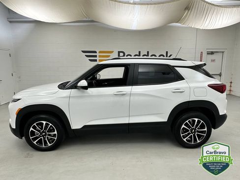 Certified 2024 Chevrolet TrailBlazer LT w/ LT Cold Weather Package AWD/4WD image 5