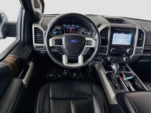 Used 2019 Ford F150 Lariat w/ Equipment Group 502A Luxury AWD/4WD image 17