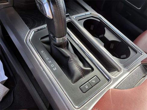 Used 2019 Ford F150 Platinum w/ Equipment Group 701A Luxury image 30