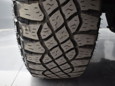 Used 2023 GMC Sierra 1500 AT4X image 18