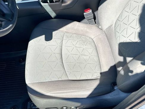 Used 2023 Toyota RAV4 XLE FWD image 35