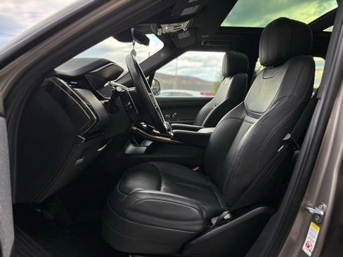 Used 2023 Land Rover Range Rover Sport SE image 15