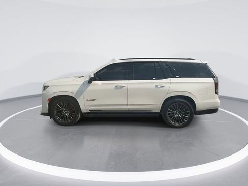 Used 2023 Cadillac Escalade V w/ Heavy-Duty Trailer Package AWD/4WD image 5