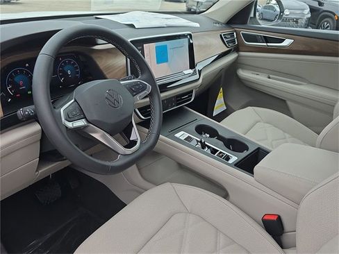 New 2026 Volkswagen Atlas SE image 19