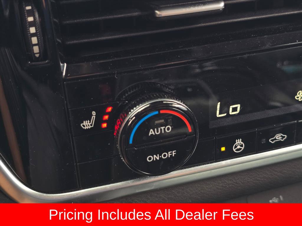 Used 2023 Nissan Rogue SL FWD image 17