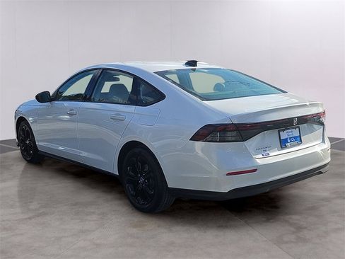 Used 2025 Honda Accord SE image 4
