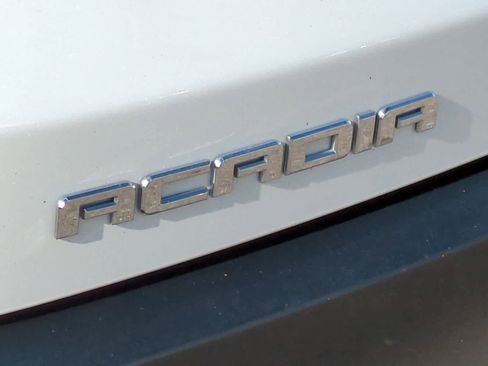 Used 2017 GMC Acadia SLT image 13