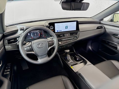 Used 2025 Lexus ES 350 w/ Premium Package image 24