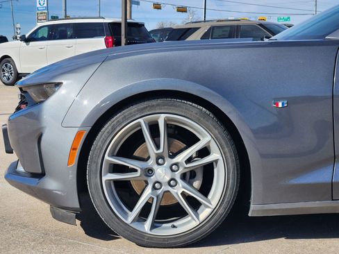 Used 2021 Chevrolet Camaro LT w/ RS Package image 10