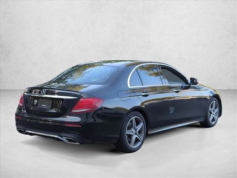 Used 2017 Mercedes-Benz E 300 image 5