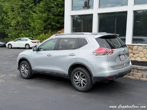 Used 2015 Nissan Rogue SL AWD/4WD image 3