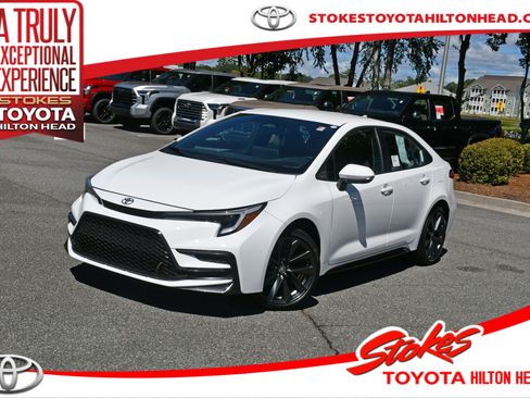 Certified 2026 Toyota Corolla SE w/ SE Package FWD image 1