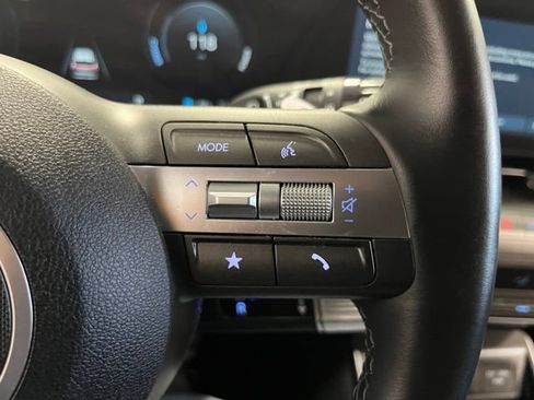 Used 2025 Hyundai Kona SEL FWD image 23