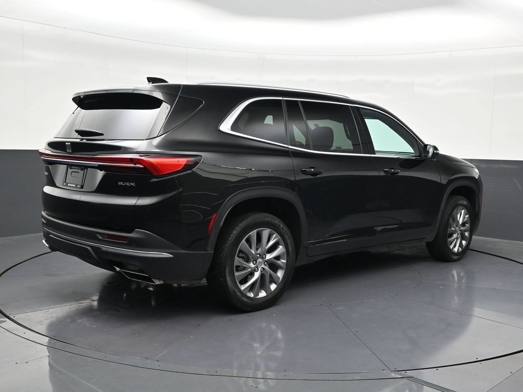 Used 2025 Buick Enclave Preferred w/ Power Package FWD image 5