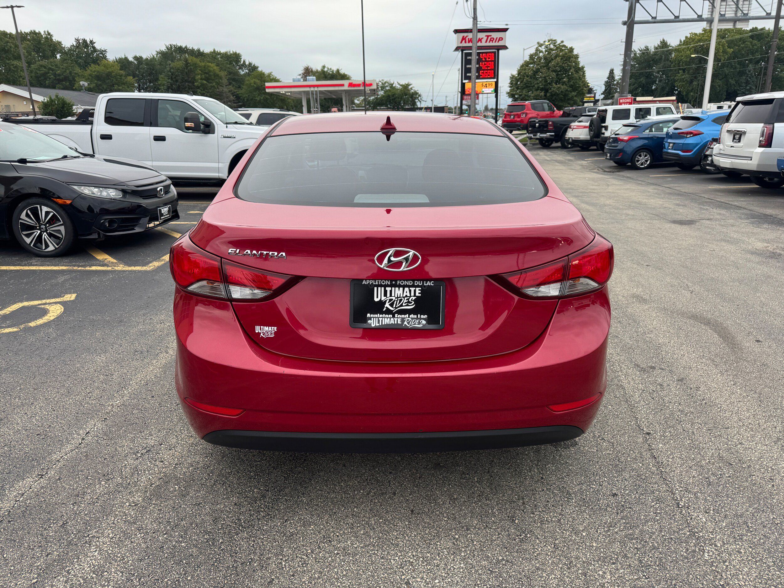 Used 2016 Hyundai Elantra SE FWD image 4