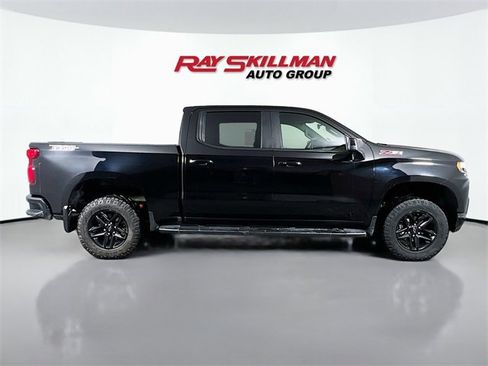Used 2021 Chevrolet Silverado 1500 LT Trail Boss w/ Convenience Package II image 8
