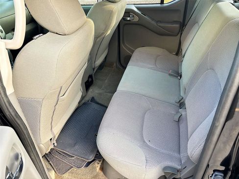 Used 2018 Nissan Frontier SV w/ Value Truck Package RWD image 24