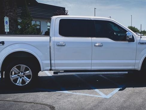 Used 2018 Ford F150 Lariat AWD/4WD image 13