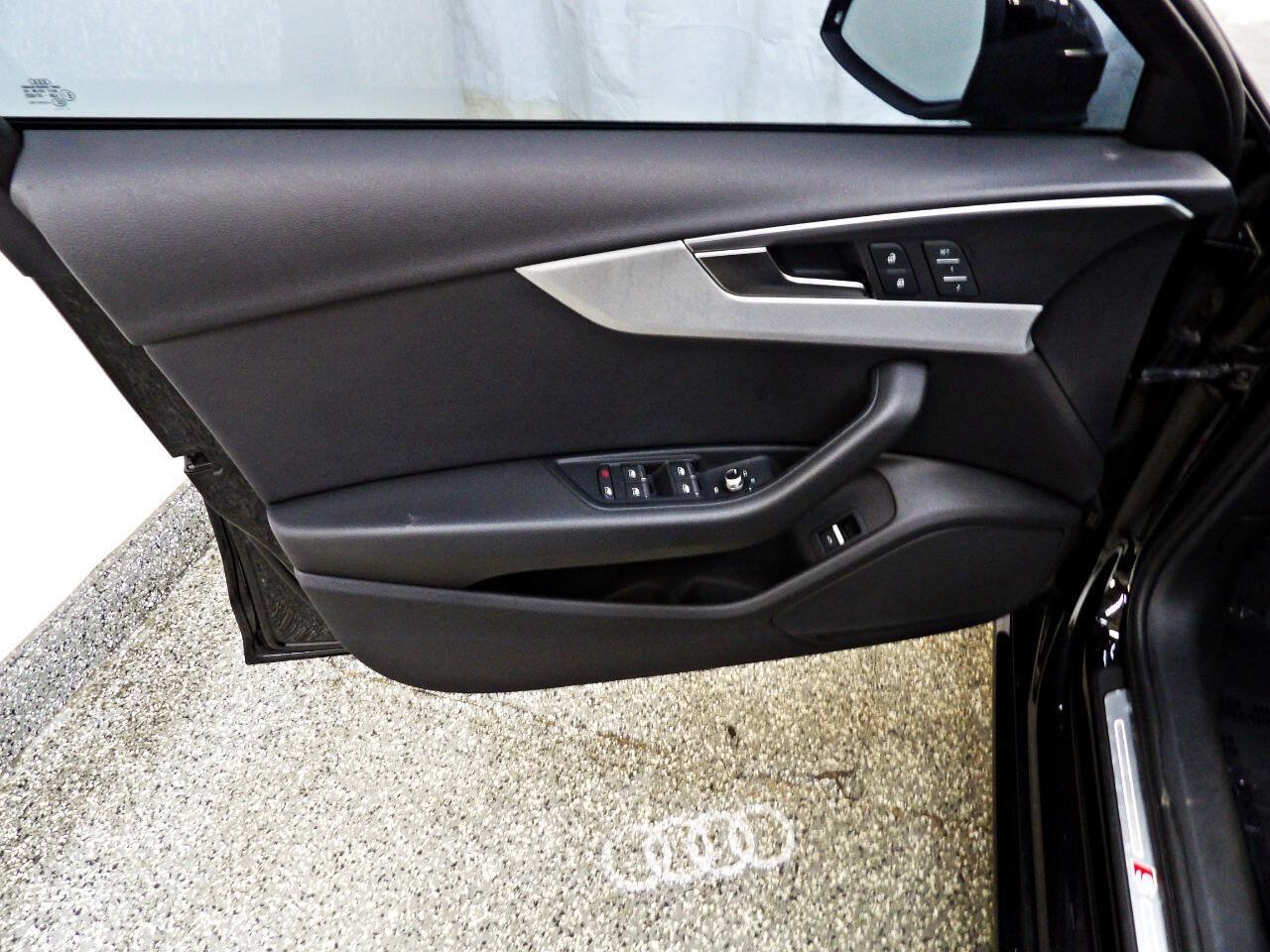 Used 2018 Audi A4 2.0T Ultra Premium w/ Convenience Package FWD image 7