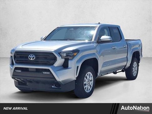 Used 2024 Toyota Tacoma SR5 AWD/4WD image 1