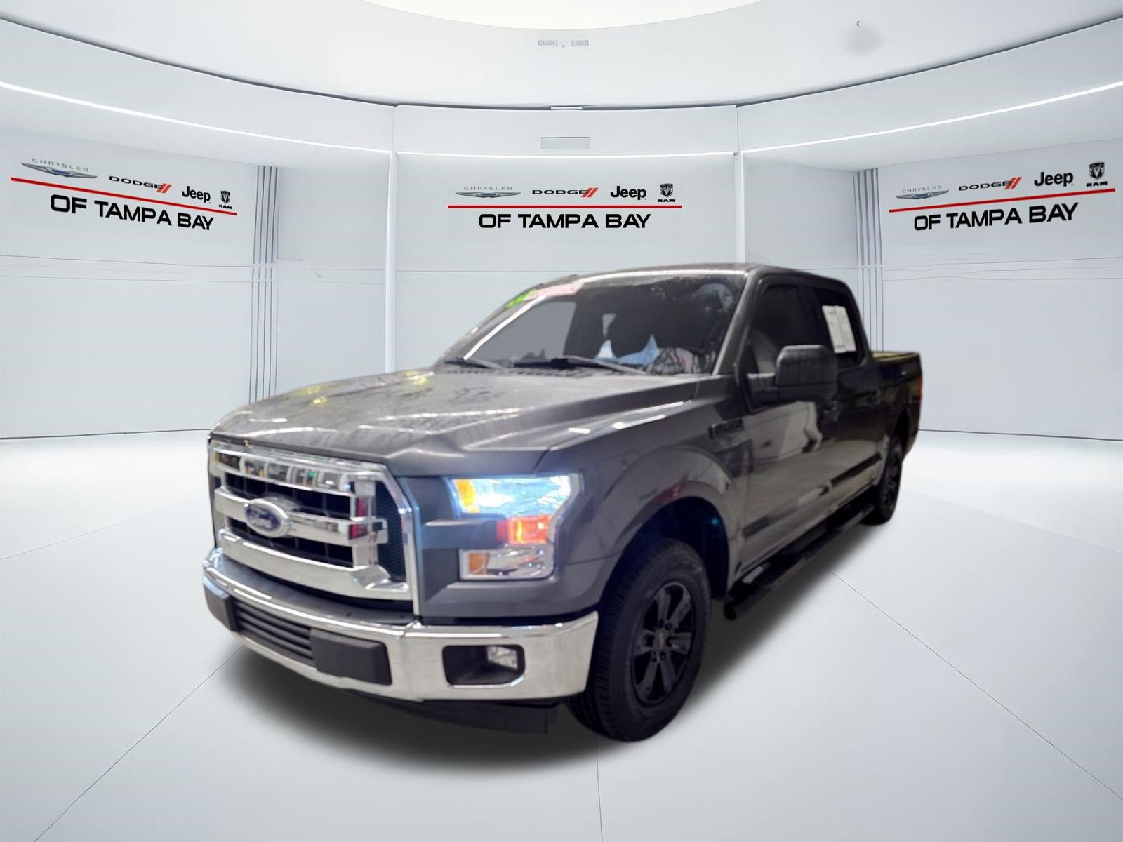 Used 2017 Ford F150 XLT RWD image 2