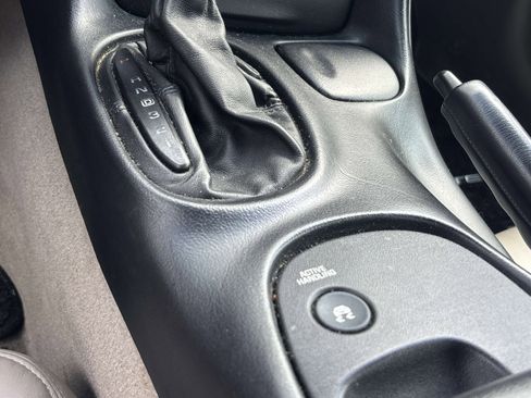 Used 1999 Chevrolet Corvette Convertible w/ Memory Pkg image 11