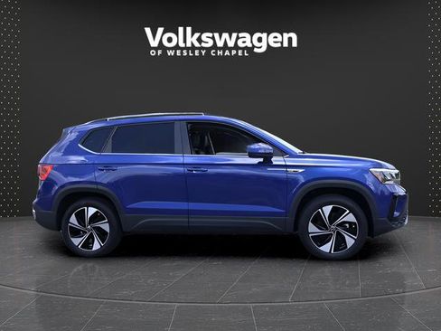 Certified 2024 Volkswagen Taos SE AWD/4WD image 9