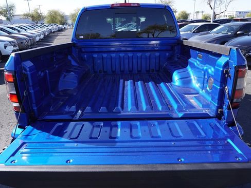 Used 2025 Nissan Frontier PRO-4X AWD/4WD image 8