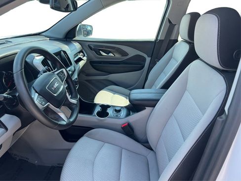 Used 2023 GMC Terrain SLE w/ Driver Convenience Package image 10