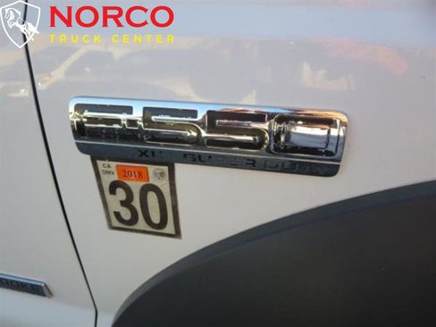 Used 2006 Ford F550 2WD Crew Cab Super Duty image 6