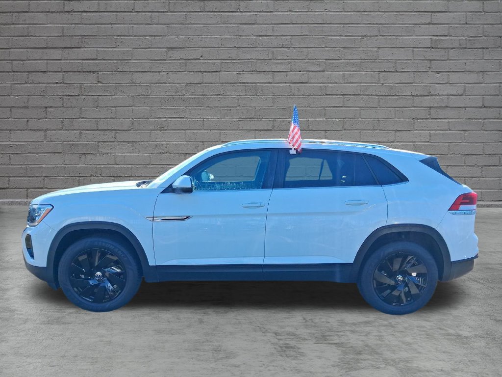 Certified 2024 Volkswagen Atlas Cross Sport SE FWD image 5