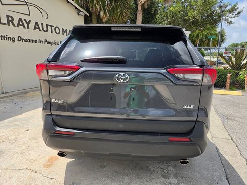 Used 2025 Toyota RAV4 XLE FWD image 6