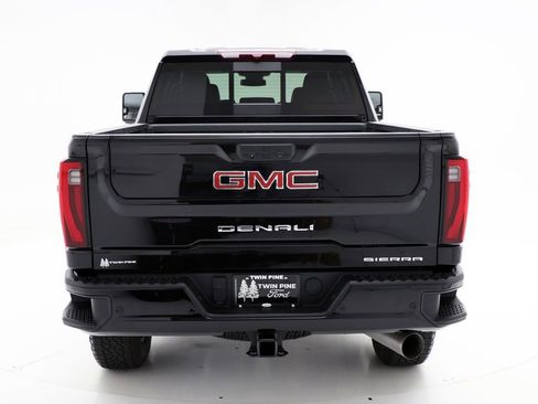 Used 2024 GMC Sierra 2500 Denali image 7