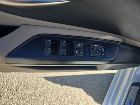 Used 2021 Lexus ES 300h w/ Premium Package image 27