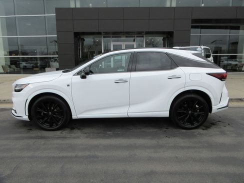 Used 2024 Lexus RX 500h F Sport w/ Convenience Package image 4