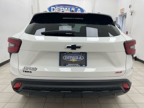 New 2026 Chevrolet Trax RS w/ Sunroof Package FWD image 20