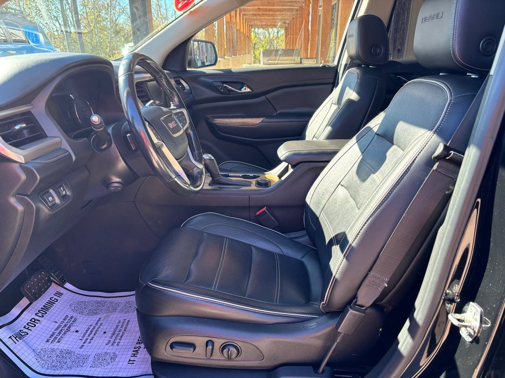 Used 2019 GMC Acadia Denali w/ Technology Package AWD/4WD image 11