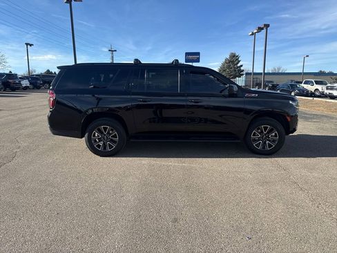 Used 2022 Chevrolet Suburban Z71 image 6