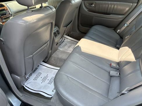 Used 2001 Toyota Avalon XLS FWD image 15