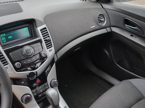 Used 2016 Chevrolet Cruze LT image 30