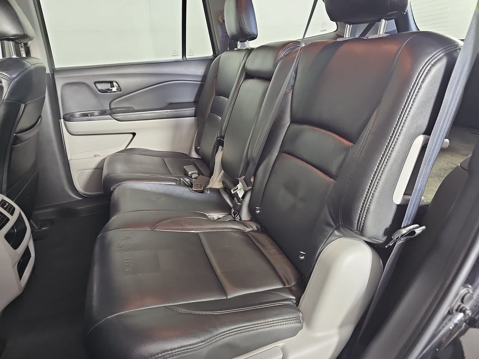 Used 2020 Honda Pilot LX image 13