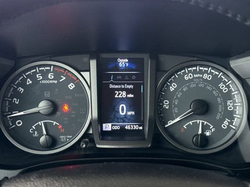 Used 2021 Toyota Tacoma TRD Sport w/ Technology Package AWD/4WD image 24